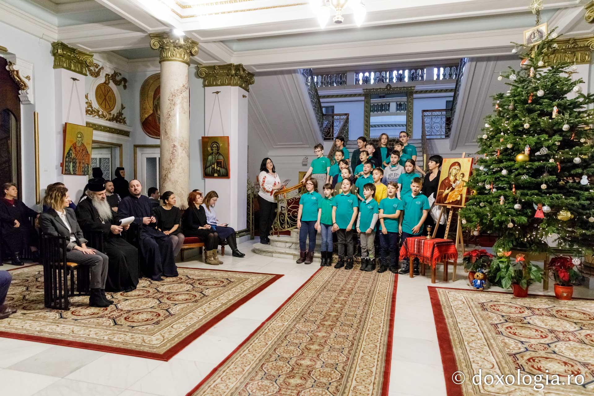 Școala EuroEd, Iași  – Colindători la Reședința Mitropolitană 2019