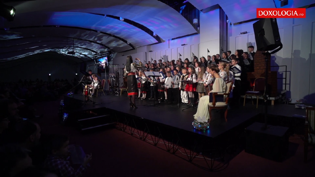 (Video) „Astăzi S-a născut Iisus Hristos”