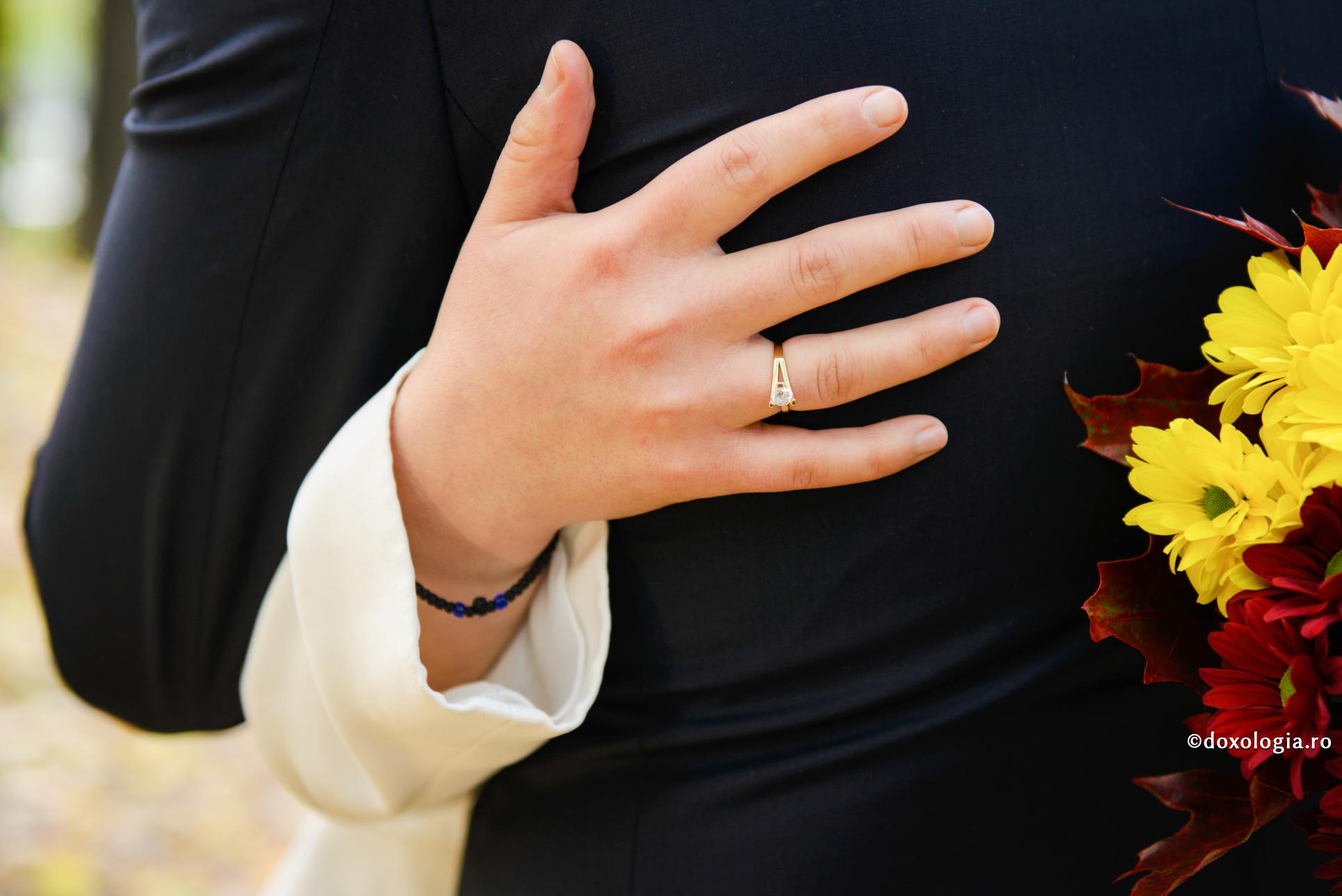 Cine e mai deştept din­tre voi doi, acela să cedeze primul