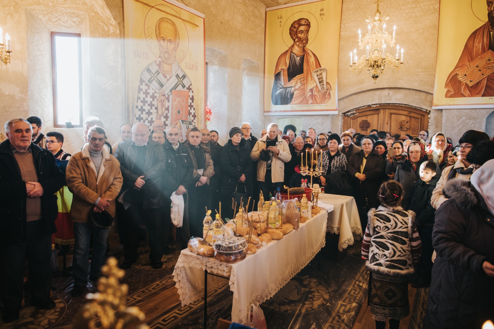 Sărbătoarea Sfântului Ierarh Nicolae - primul hram sărbătorit în biserica nouă de la Bălușești