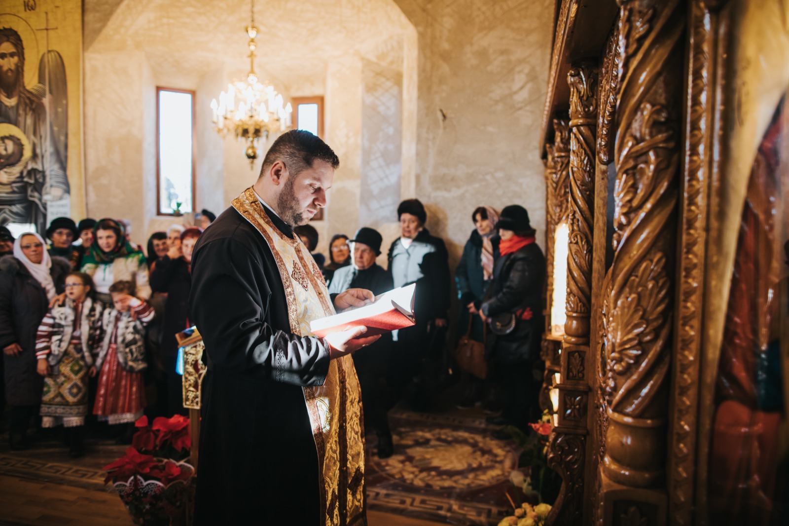 Sărbătoarea Sfântului Ierarh Nicolae - primul hram sărbătorit în biserica nouă de la Bălușești