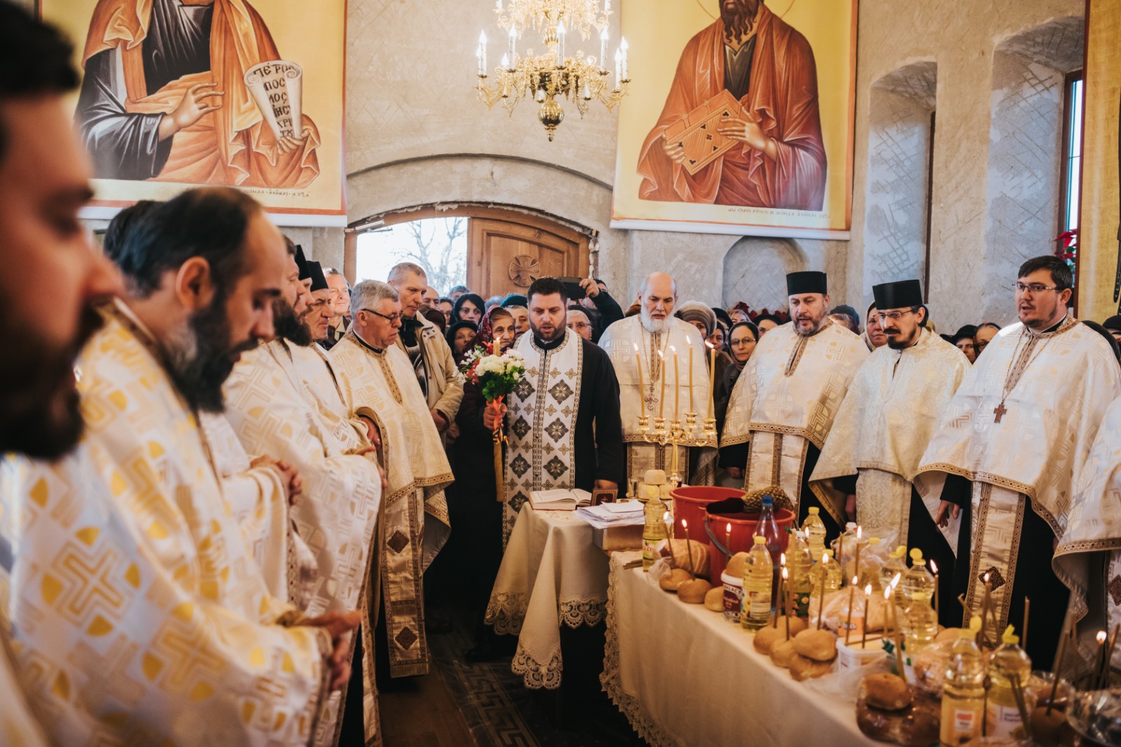 Sărbătoarea Sfântului Ierarh Nicolae - primul hram sărbătorit în biserica nouă de la Bălușești