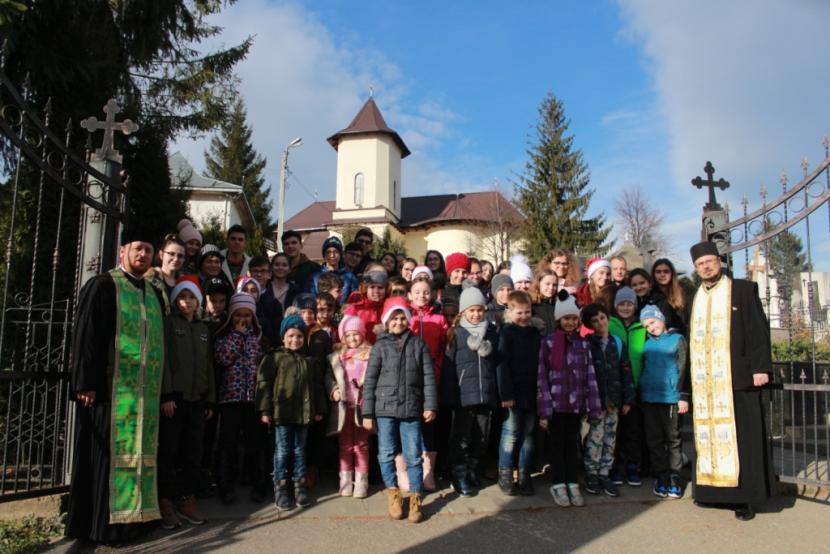Activități dedicate Crăciunului în Eparhia Romanului și Bacăului