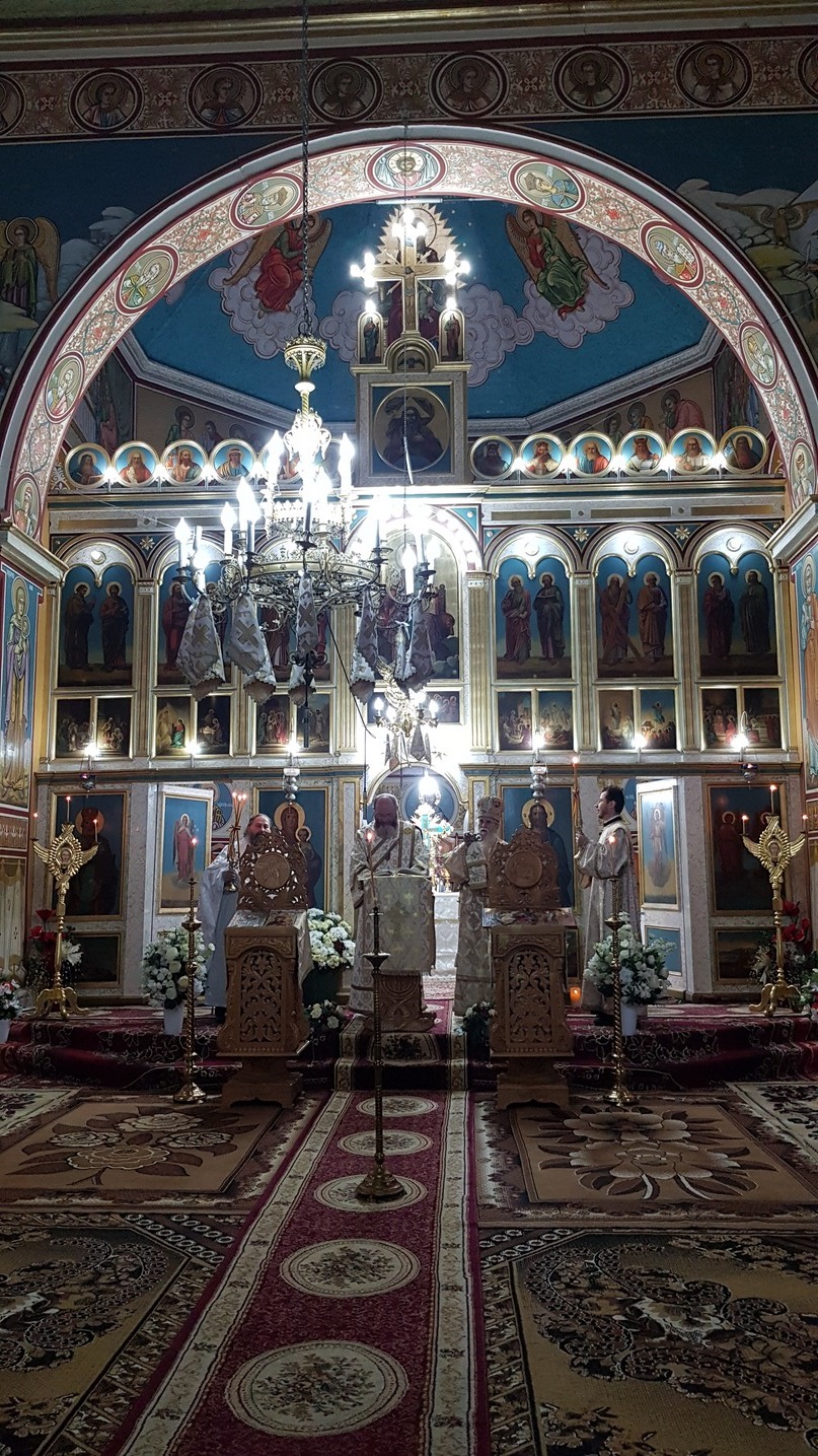 Credincioșii din Frătăuții Vechi au participat la Sfânta Liturghie arhierească