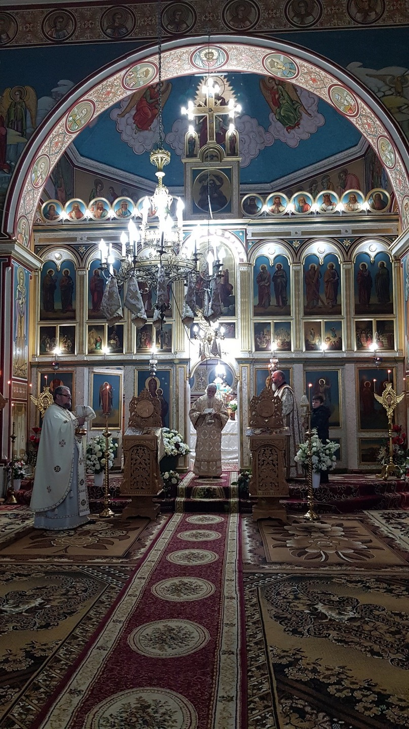 Credincioșii din Frătăuții Vechi au participat la Sfânta Liturghie arhierească
