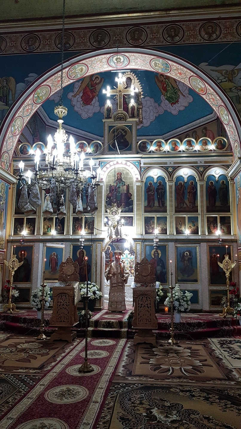 Credincioșii din Frătăuții Vechi au participat la Sfânta Liturghie arhierească