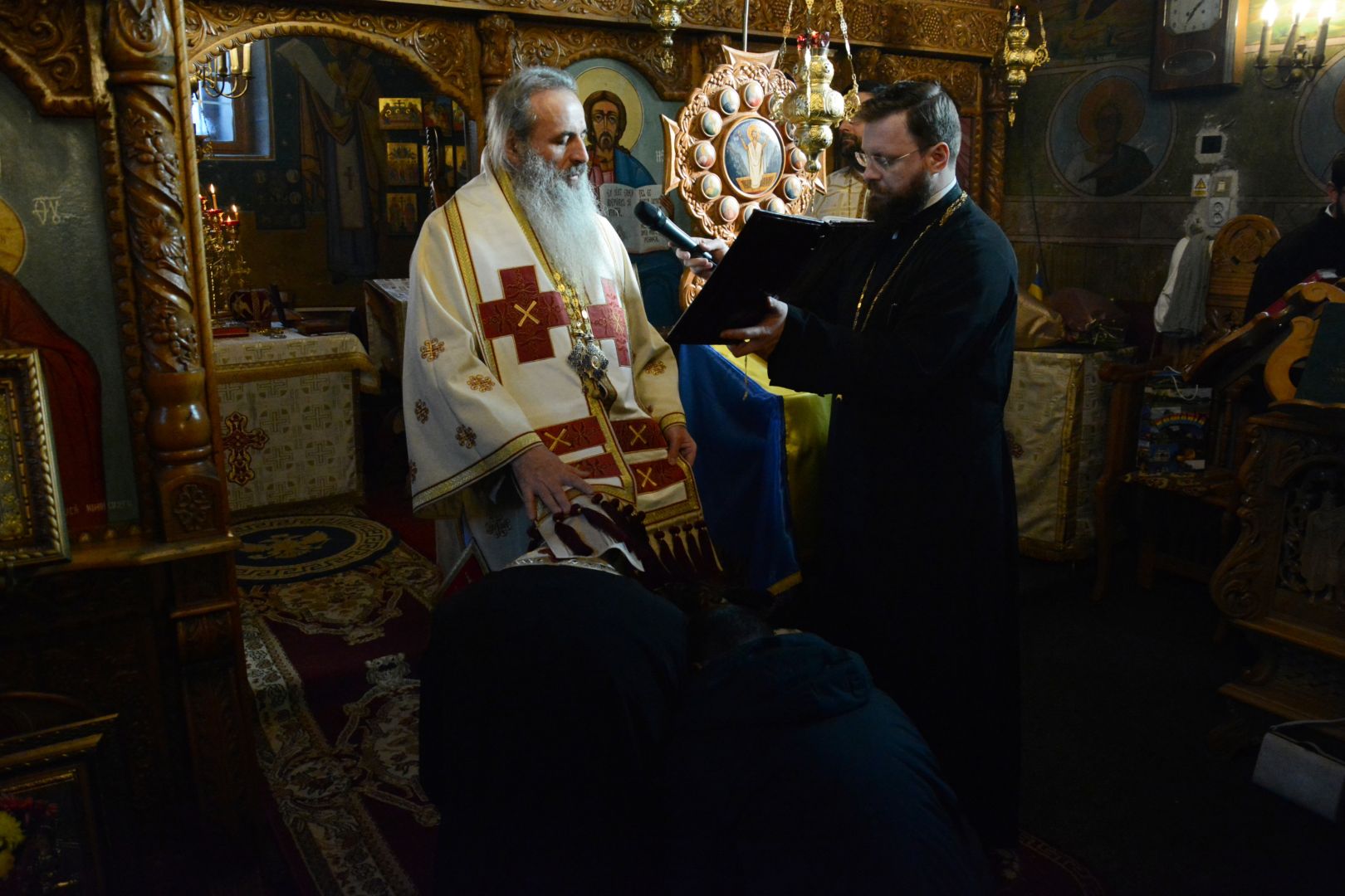 Slujire arhierească la Parohia Bădeni – Iași