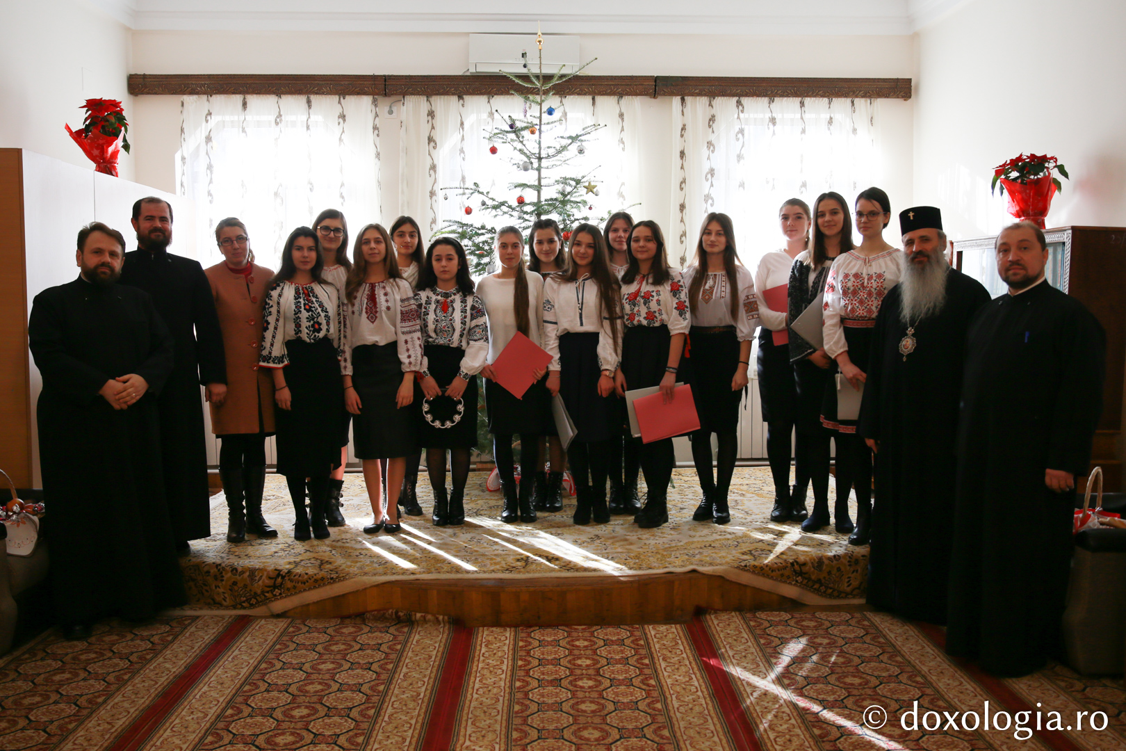 Corul Liceului Teoretic Ortodox „Cuvioasa Parascheva”, Agapia – Colindători 2019