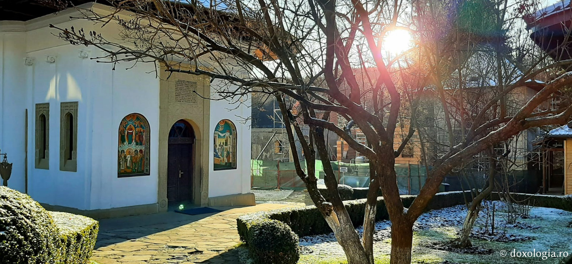 (Foto) Mănăstirea Sihăstria la început de iarnă