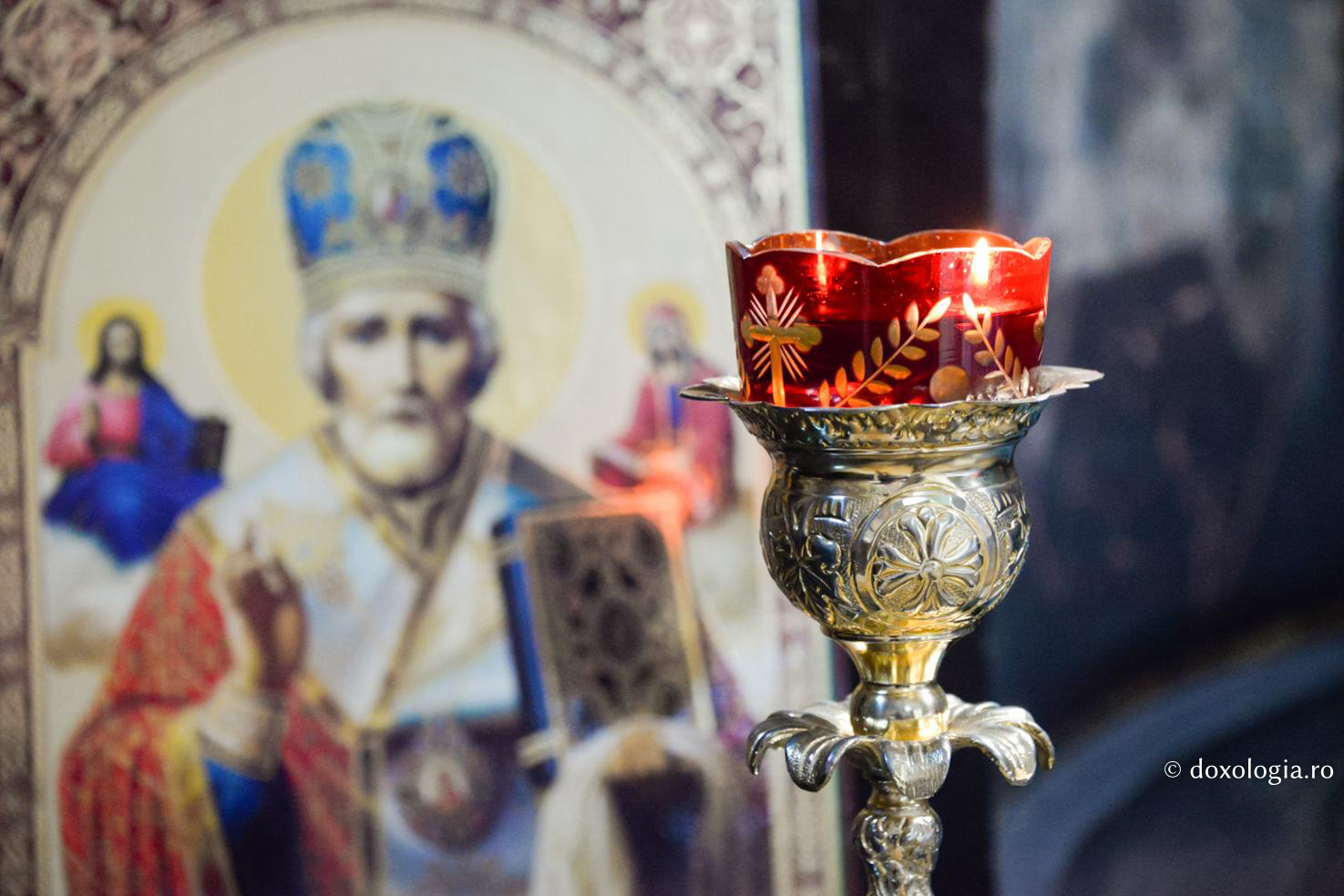 Sfântul Nicolae apără casa de hoți / Foto: Ștefan Cojocariu icoana Sfântului Ierarh Nicolae