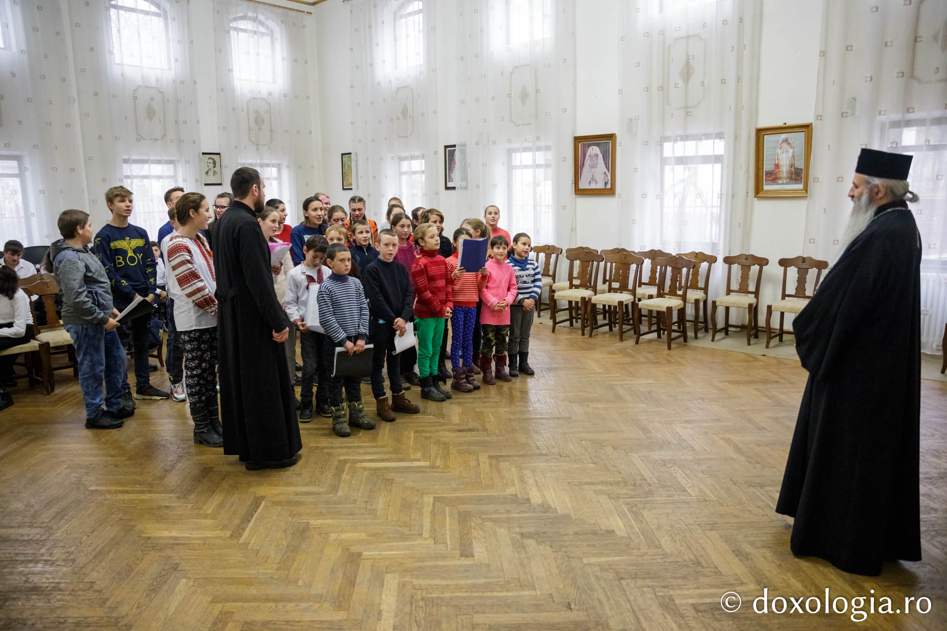 Parohia Zahoreni – Colindători la Reședința Mitropolitană 2019
