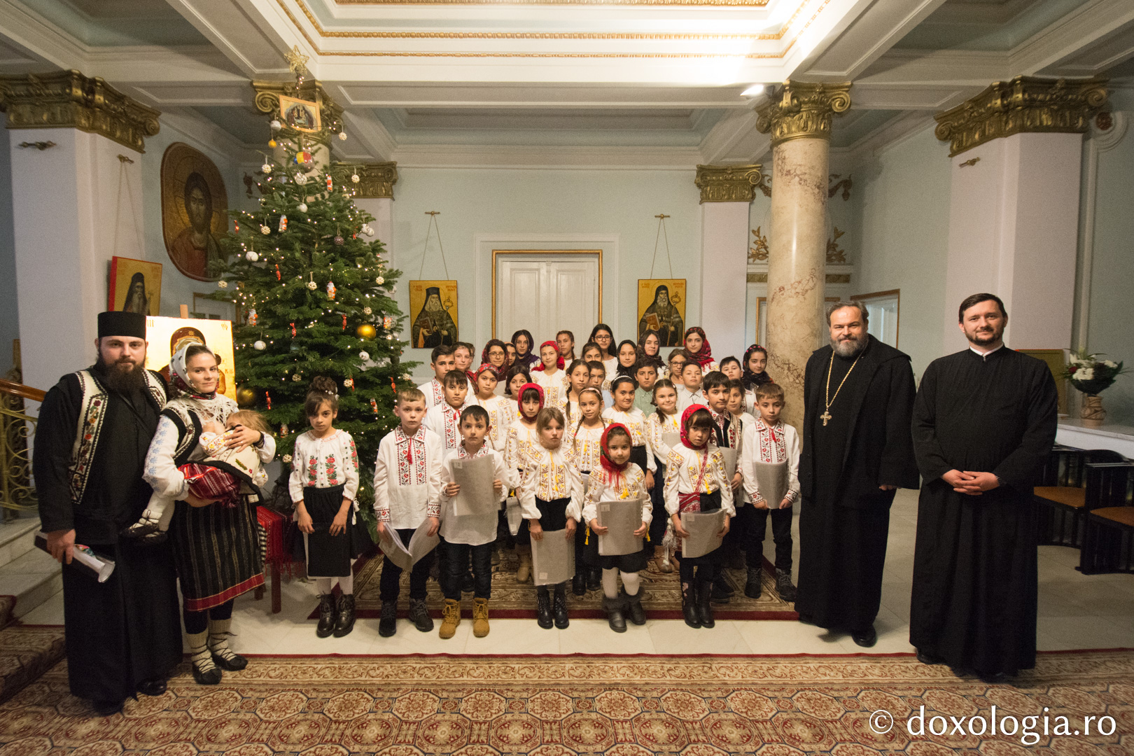 Parohia Țolici, Protopopiatul Târgu Neamț – Colindători la Reședința Mitropolitană 2019