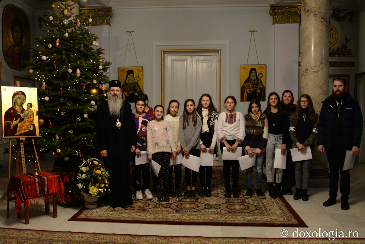 Școala Gimnazială Poieni, Comuna Schitu Duca – Colindători la Reședința Mitropolitană 2019 Școala Gimnazială Poieni, Comuna Schitu Duca – Colindători la Reședința Mitropolitană 2019