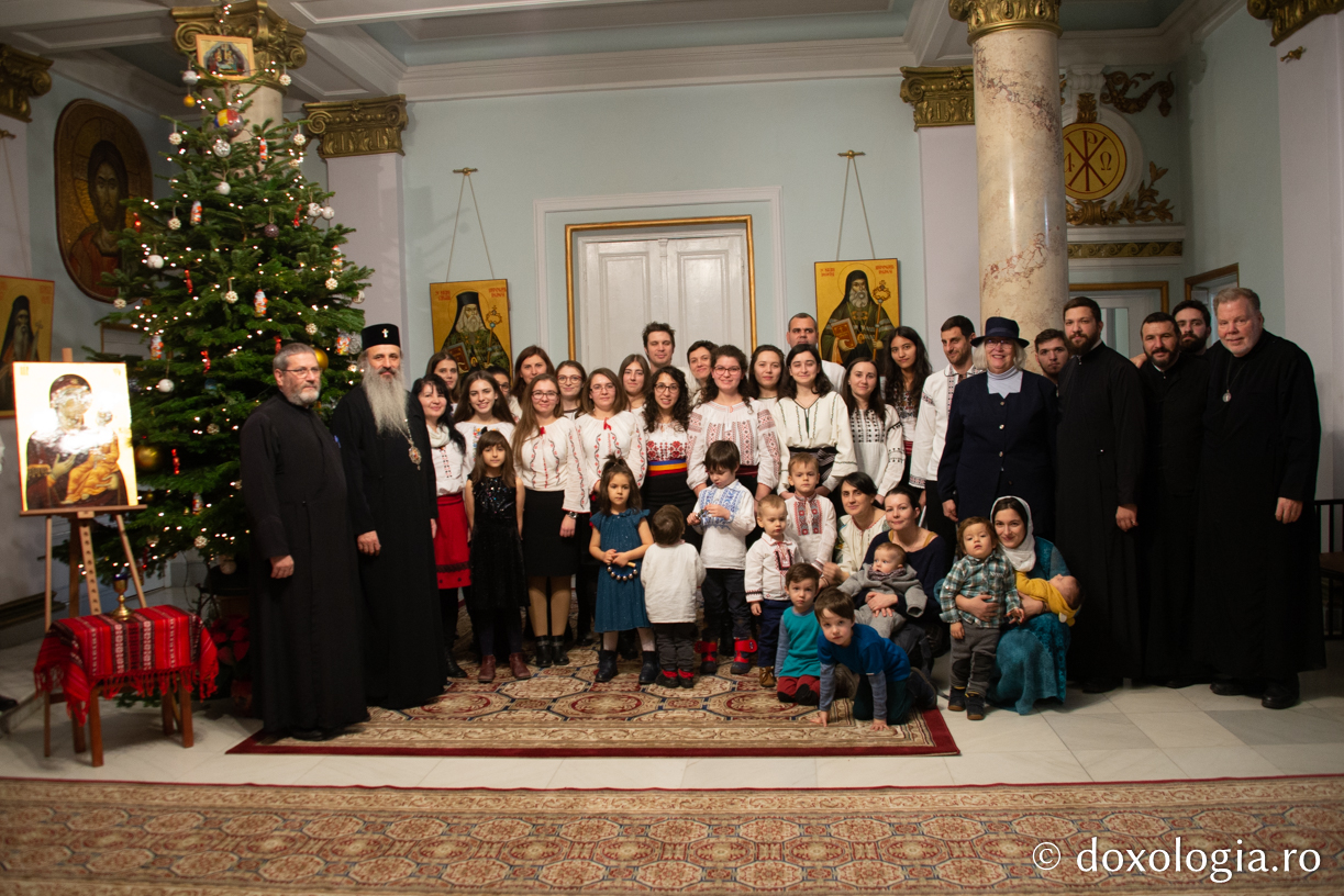 PRO VITA Iași – Colindători la Reședința Mitropolitană 2019