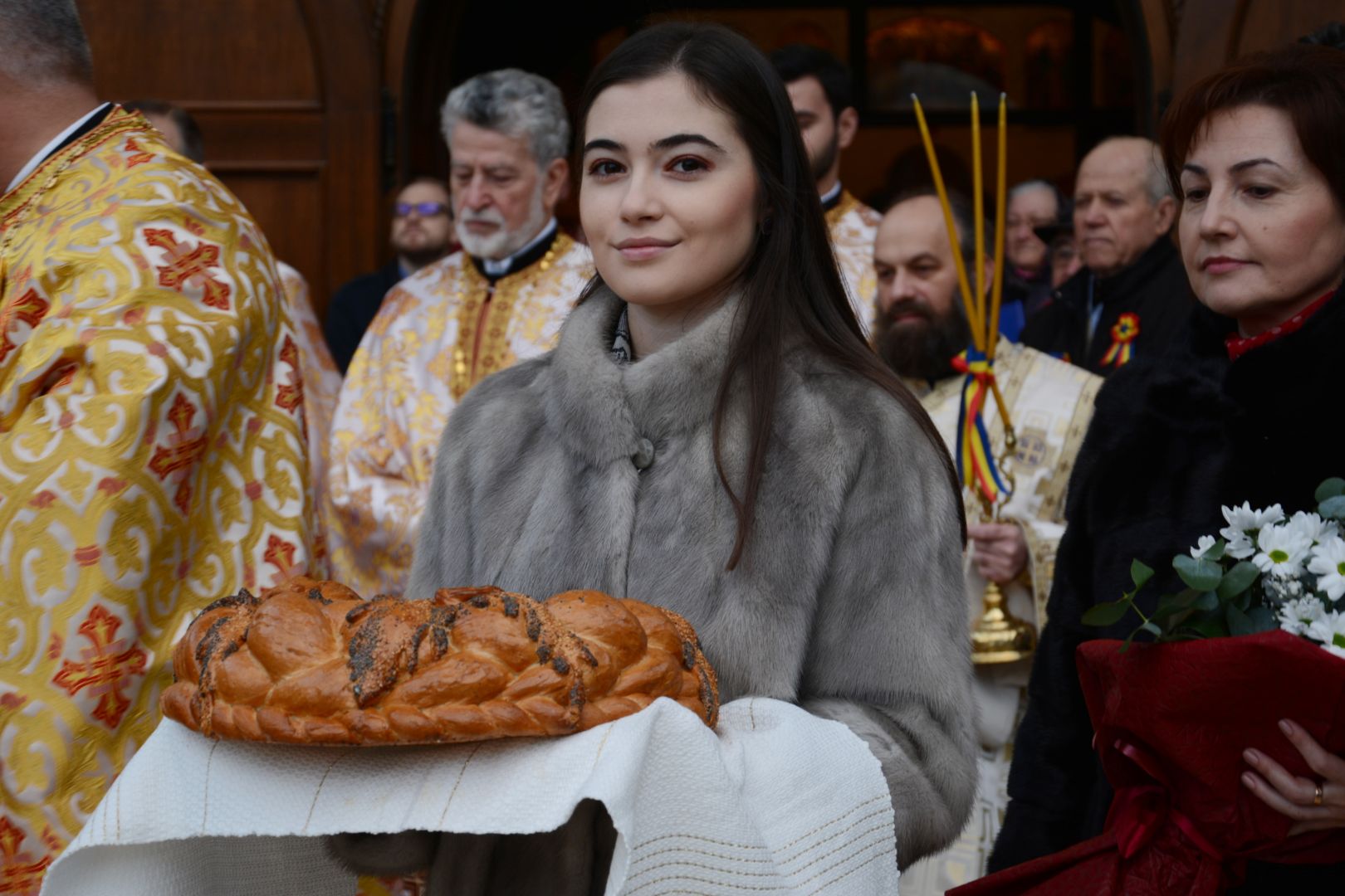 Slujbă arhierească și sfințire de cruce la Biserica studenților din „Tudor Vladimirescu”