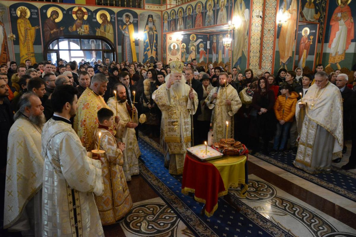 (Video) Slujire arhierească la Biserica „Sfântul Iulian din Tars”