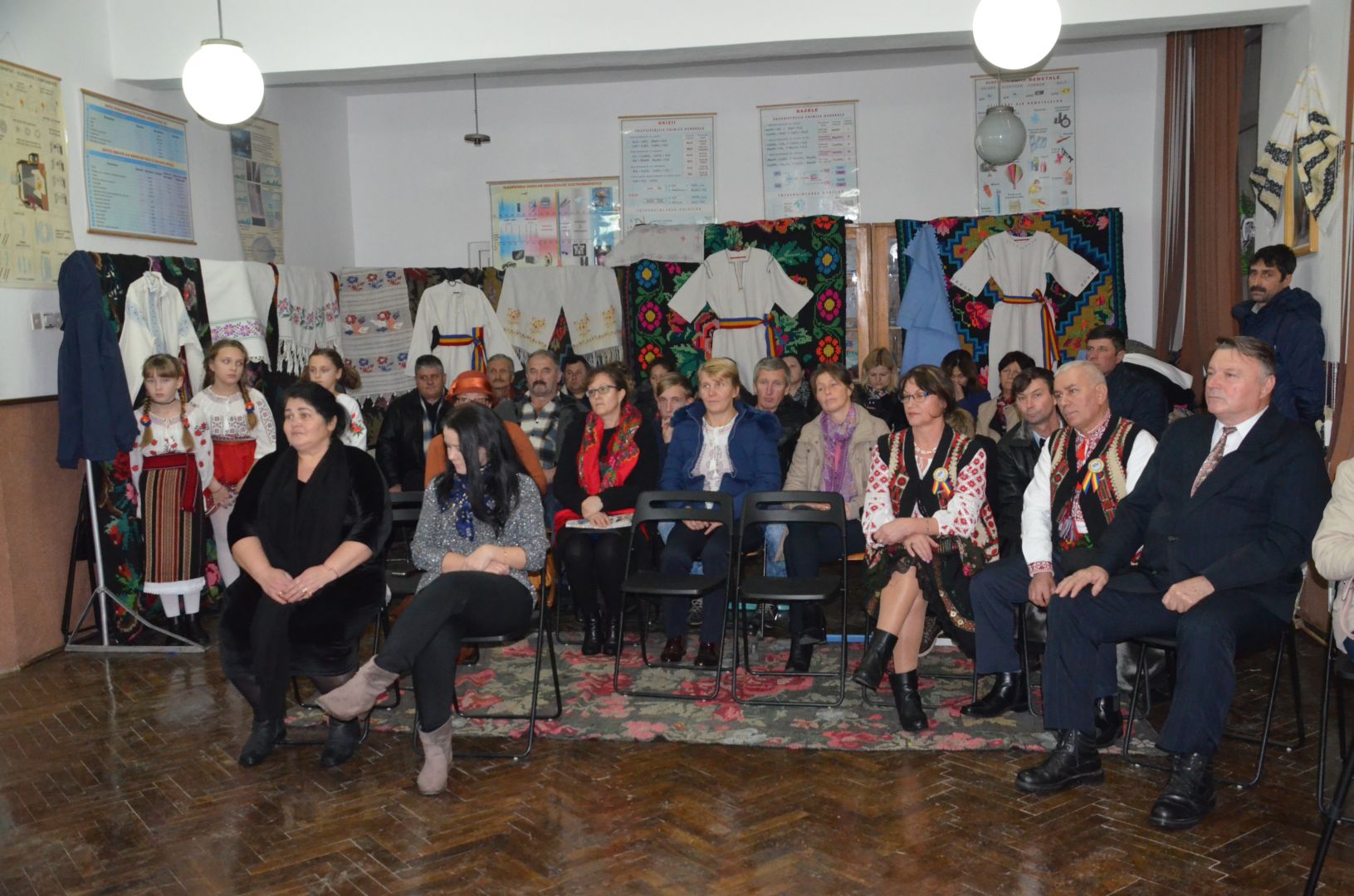 Sărbătoare în satul tradițional românesc