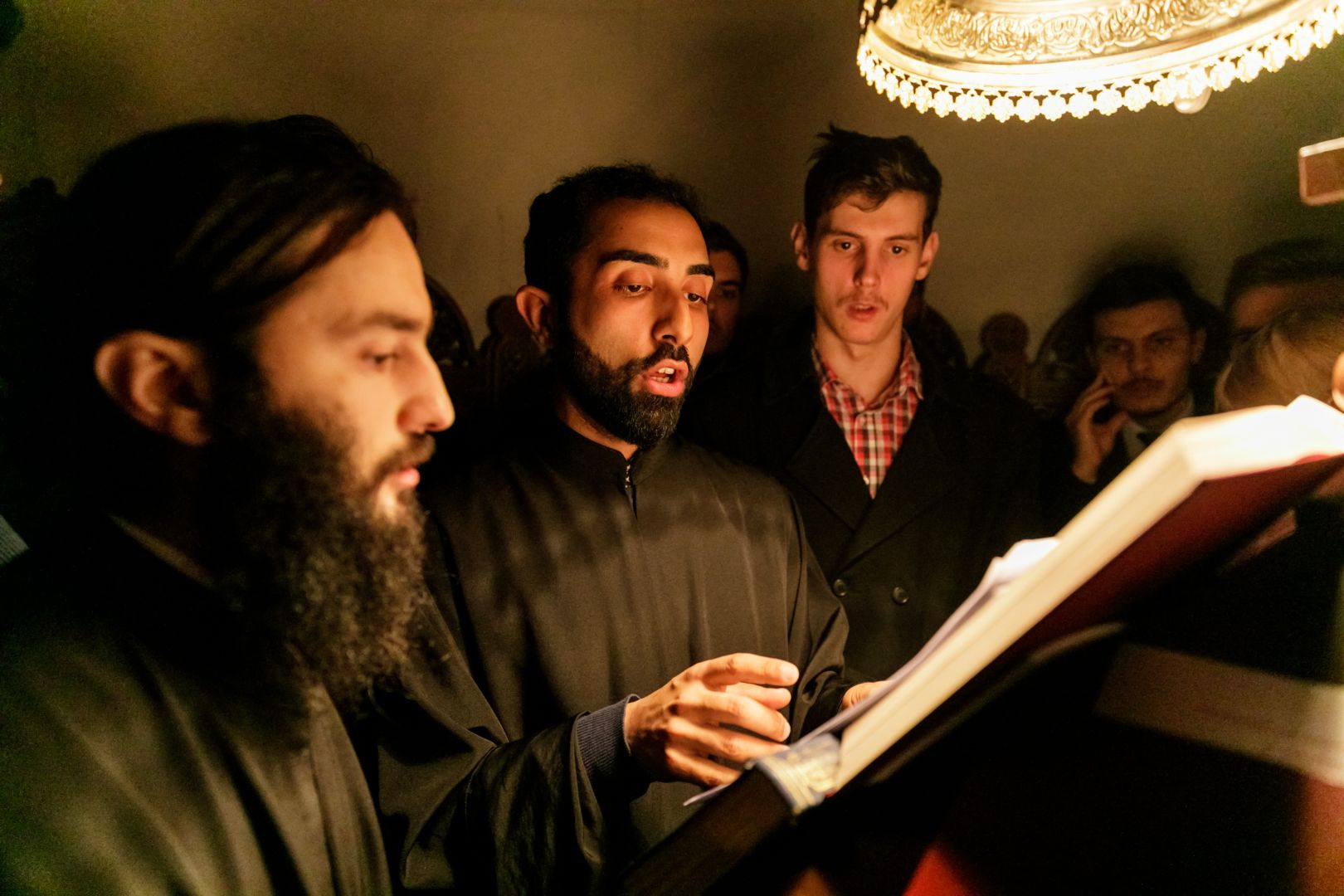 foto: pr. Silviu Cluci Priveghere în cinstea Sfântului Porfirie Kavsokalivitul la Biserica „Metocul Maicilor” din Iași