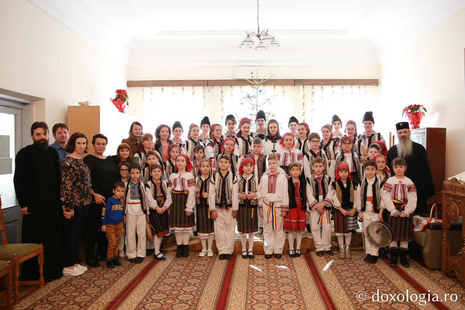 Școala Gimnazială nr. 8, Piatra Neamț – Colindători 2019