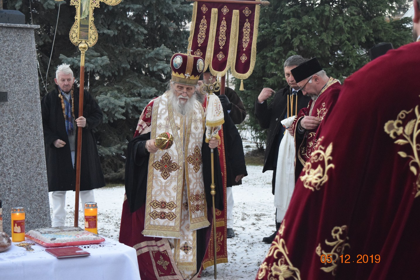 Două slujiri arhierești și manifestări culturale deosebite, la hramul Bisericii „Sfântul Ierarh Nicolae” din Câmpulung Moldovenesc