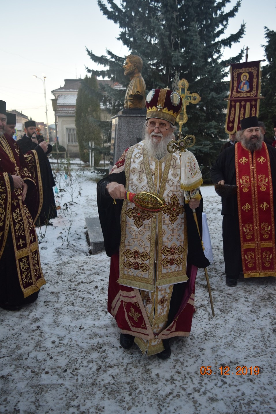 Două slujiri arhierești și manifestări culturale deosebite, la hramul Bisericii „Sfântul Ierarh Nicolae” din Câmpulung Moldovenesc
