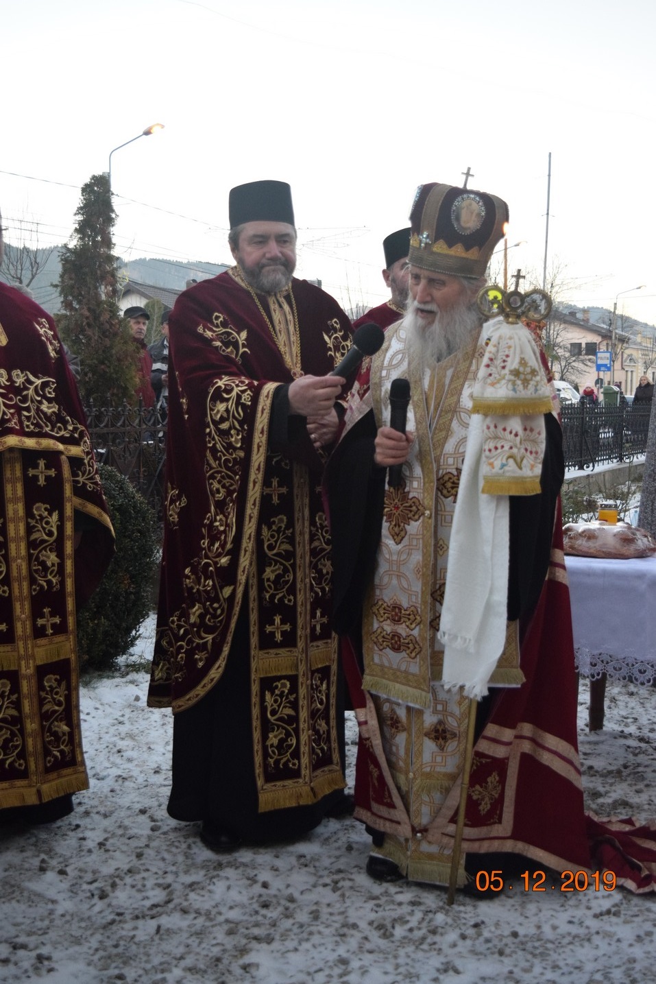 Două slujiri arhierești și manifestări culturale deosebite, la hramul Bisericii „Sfântul Ierarh Nicolae” din Câmpulung Moldovenesc