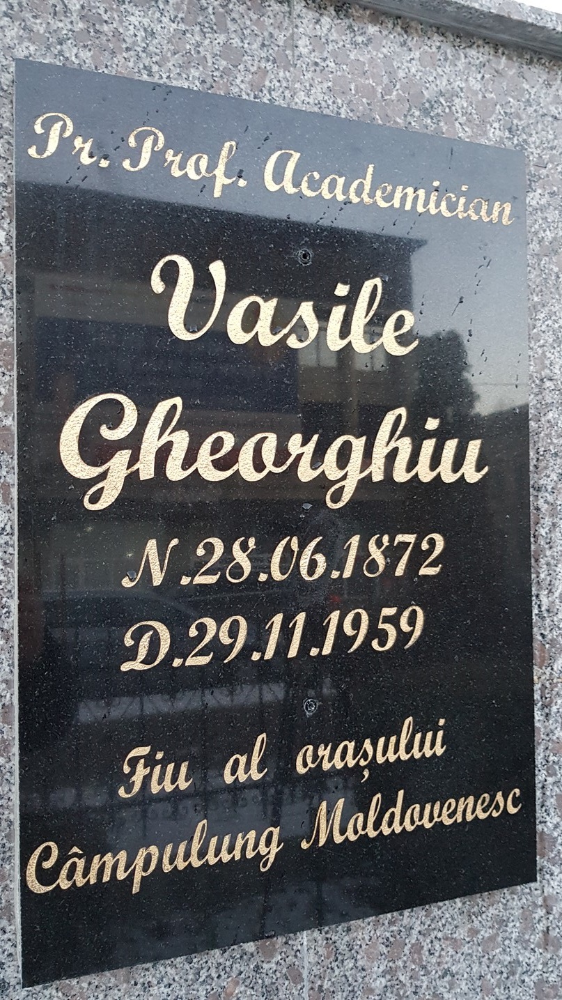Două slujiri arhierești și manifestări culturale deosebite, la hramul Bisericii „Sfântul Ierarh Nicolae” din Câmpulung Moldovenesc