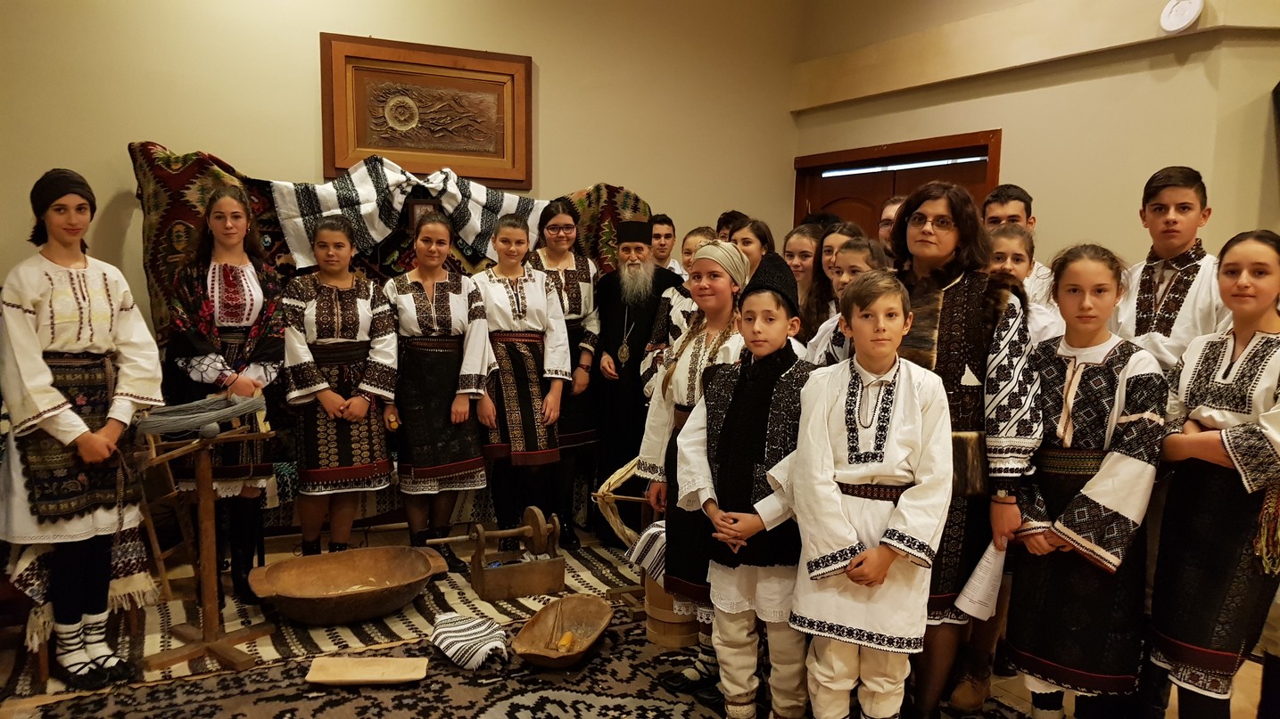 Două slujiri arhierești și manifestări culturale deosebite, la hramul Bisericii „Sfântul Ierarh Nicolae” din Câmpulung Moldovenesc