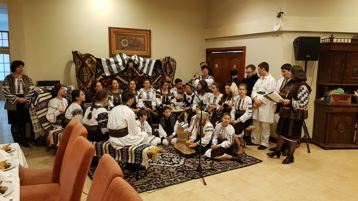 Două slujiri arhierești și manifestări culturale deosebite, la hramul Bisericii „Sfântul Ierarh Nicolae” din Câmpulung Moldovenesc