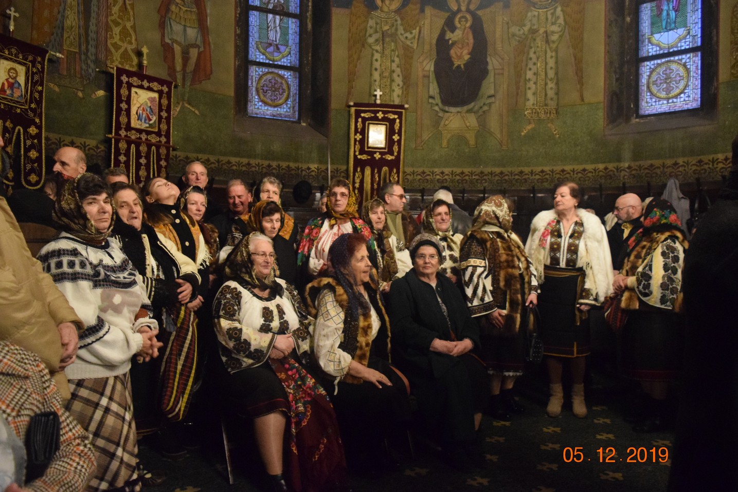 Două slujiri arhierești și manifestări culturale deosebite, la hramul Bisericii „Sfântul Ierarh Nicolae” din Câmpulung Moldovenesc