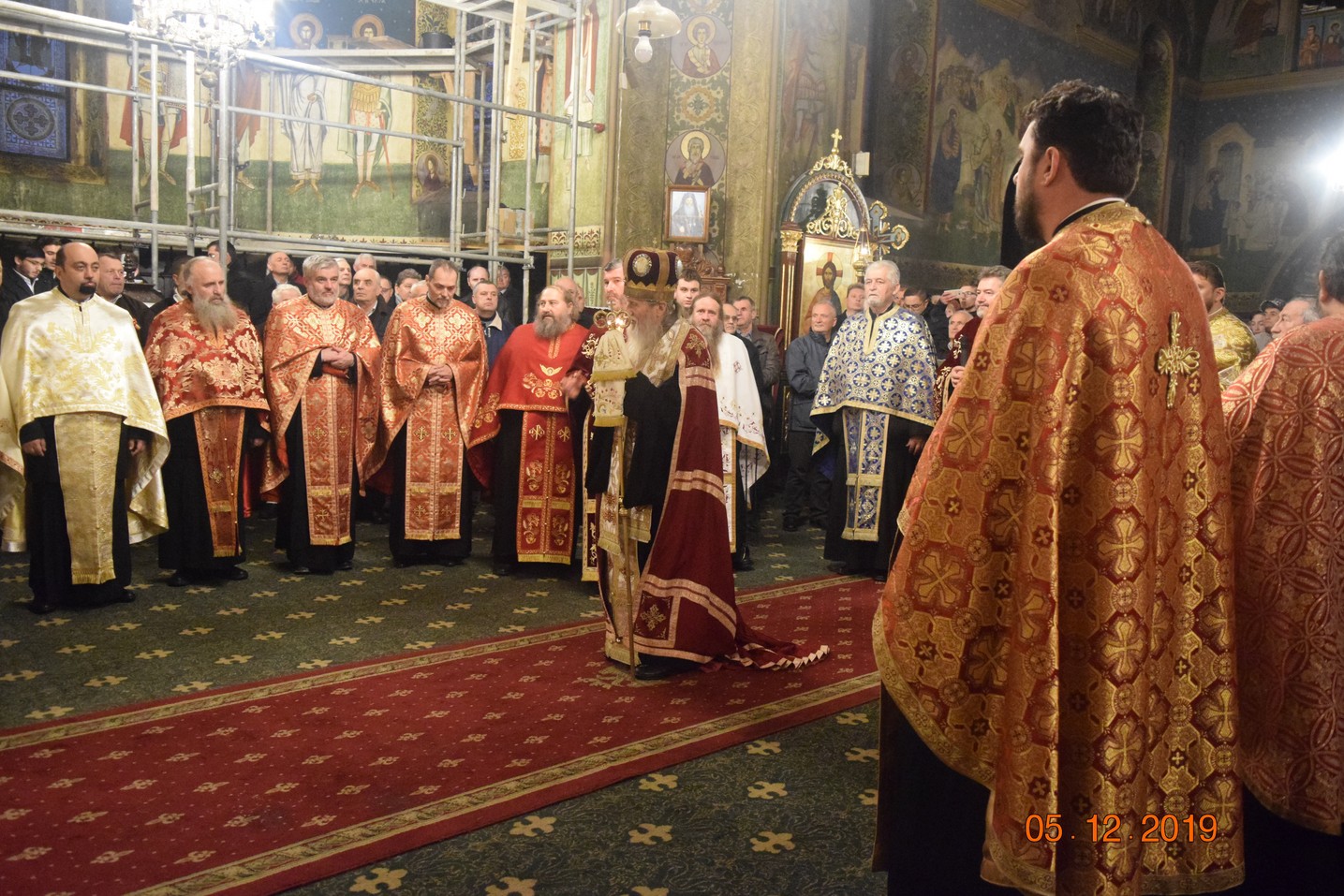 Două slujiri arhierești și manifestări culturale deosebite, la hramul Bisericii „Sfântul Ierarh Nicolae” din Câmpulung Moldovenesc