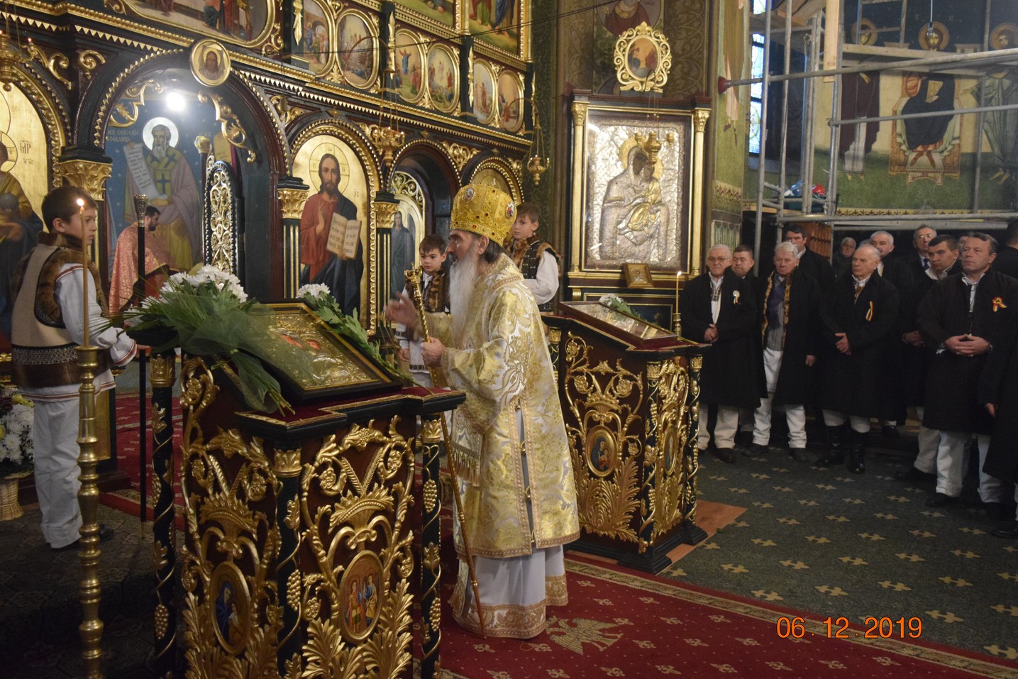 Două slujiri arhierești și manifestări culturale deosebite, la hramul Bisericii „Sfântul Ierarh Nicolae” din Câmpulung Moldovenesc