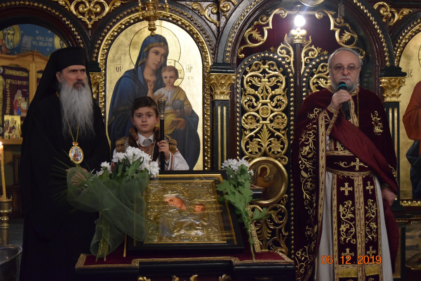 Două slujiri arhierești și manifestări culturale deosebite, la hramul Bisericii „Sfântul Ierarh Nicolae” din Câmpulung Moldovenesc