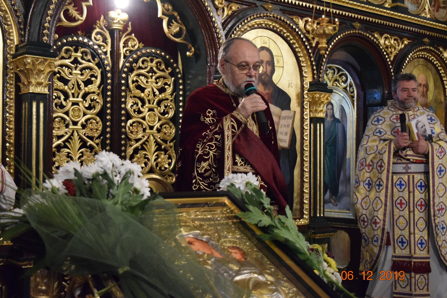 Două slujiri arhierești și manifestări culturale deosebite, la hramul Bisericii „Sfântul Ierarh Nicolae” din Câmpulung Moldovenesc