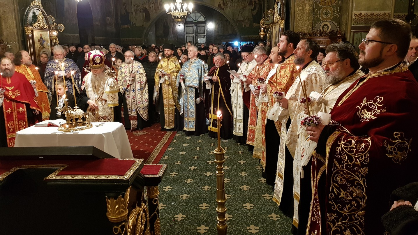 Două slujiri arhierești și manifestări culturale deosebite, la hramul Bisericii „Sfântul Ierarh Nicolae” din Câmpulung Moldovenesc