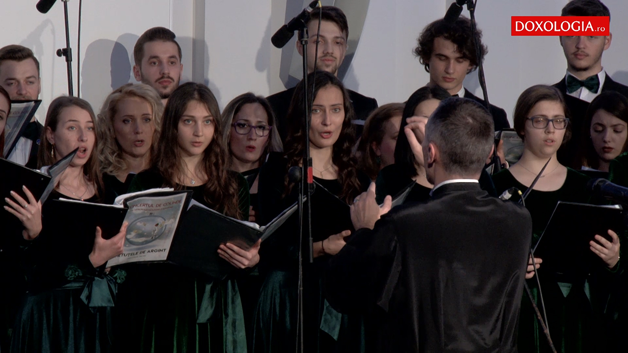 (Video) „Colindul lui Dumnezeu” – Corala „Universitas”