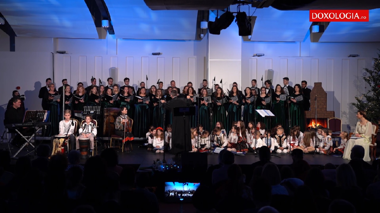 (Video) „Colindă de Anul Nou” – Corala „Universitas”