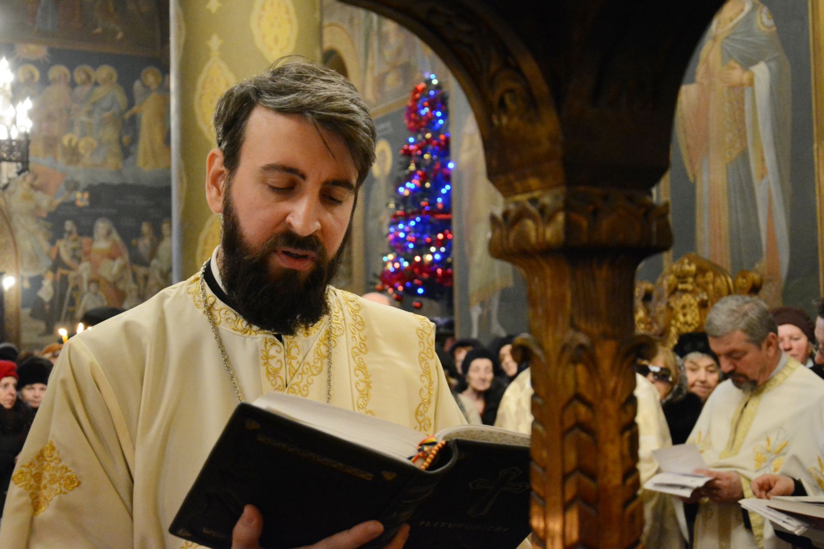foto: Flavius Popa Sfântul Nicolae a fost cinstit la ceas de seară la Biserica „Sfântul Nicolae Domnesc” din Iași