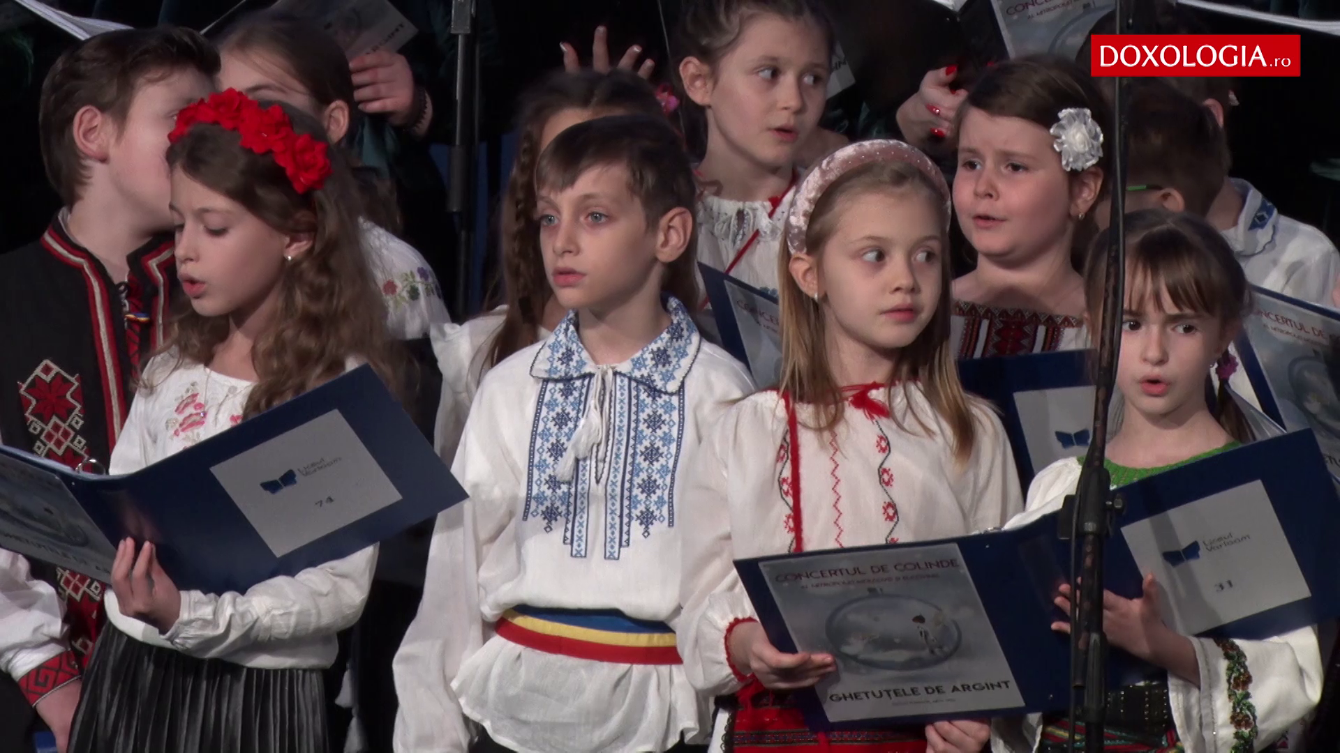 (Video) „Suntem trei Crai” – Corul Școlii „Varlaam Mitropolitul”