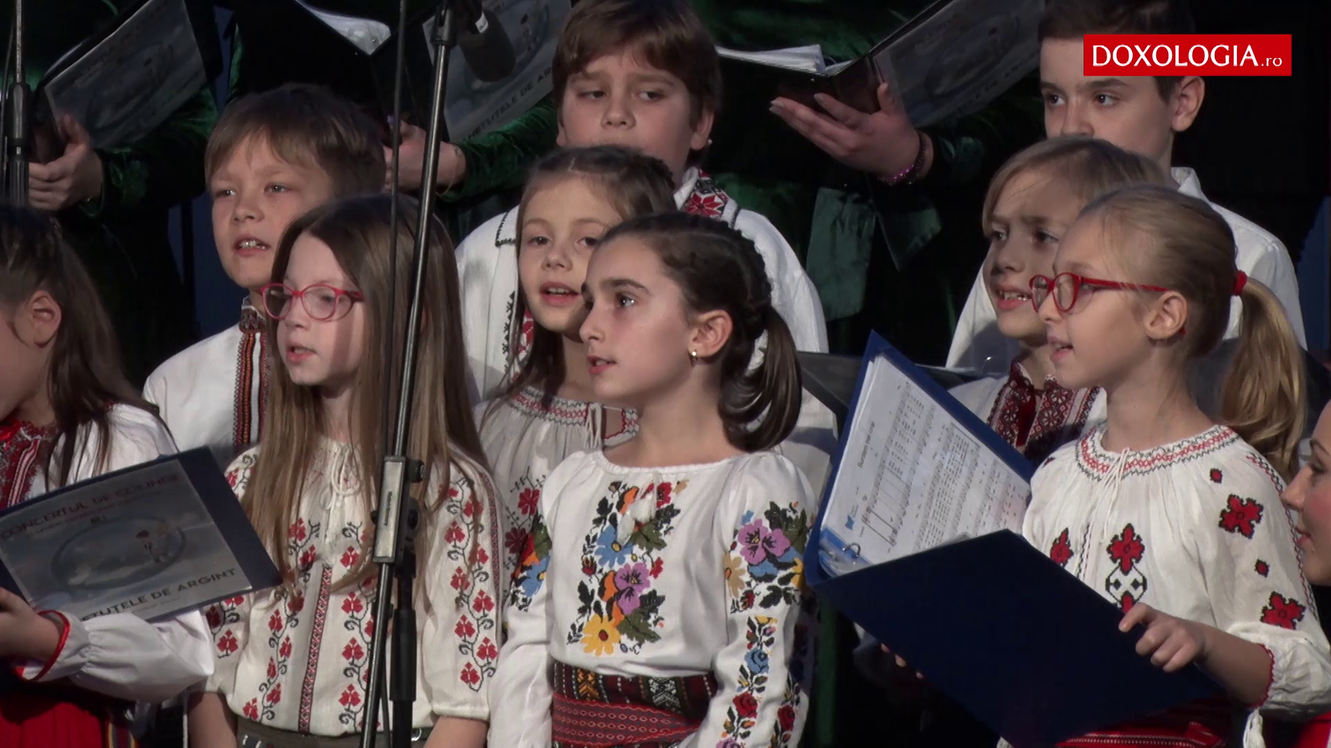 (Video) „O, ce veste minunată!” – Corul Școlii „Varlaam Mitropolitul”