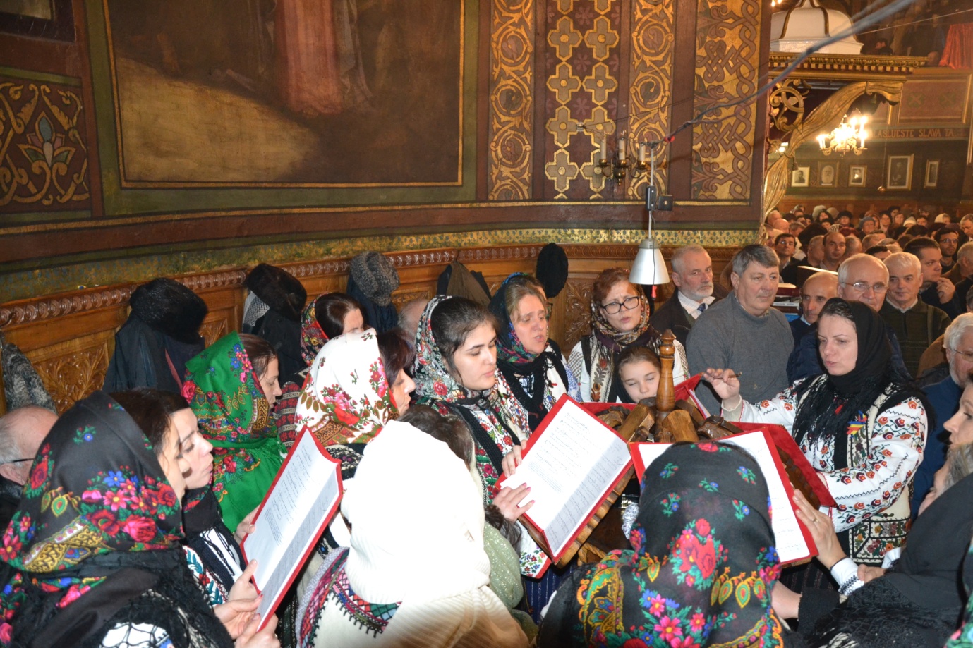 Parohia „Sfântul Ioan Botezătorul” - Mărăței I din Piatra Neamț, în straie de sărbătoare Parohia „Sfântul Ioan Botezătorul” - Mărăței I din Piatra Neamț, în straie de sărbătoare