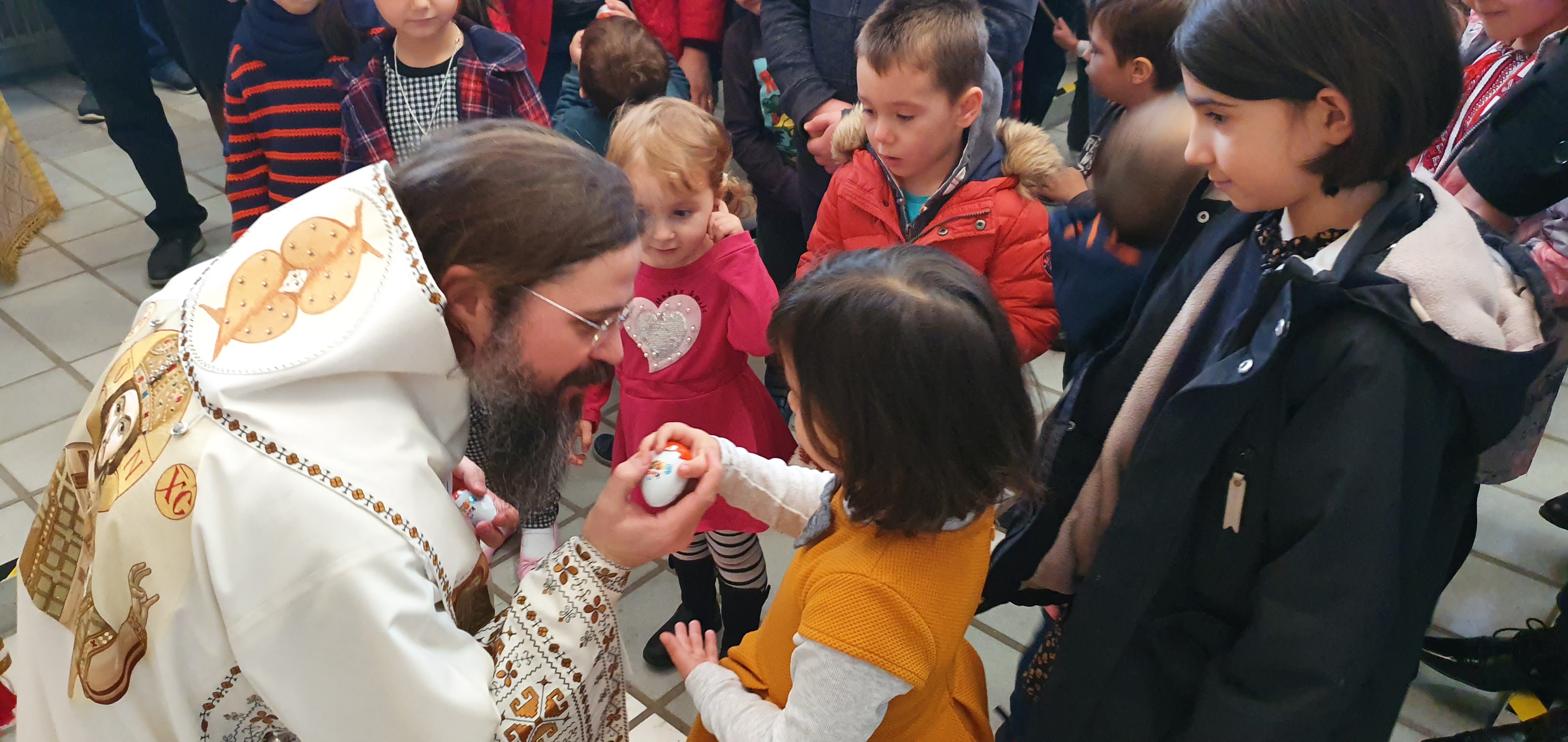 PS Părinte Episcop Macarie: „Durerea de mamă este una dintre cele mai mari și adânci dureri pe care le cunoaște umanitatea!”