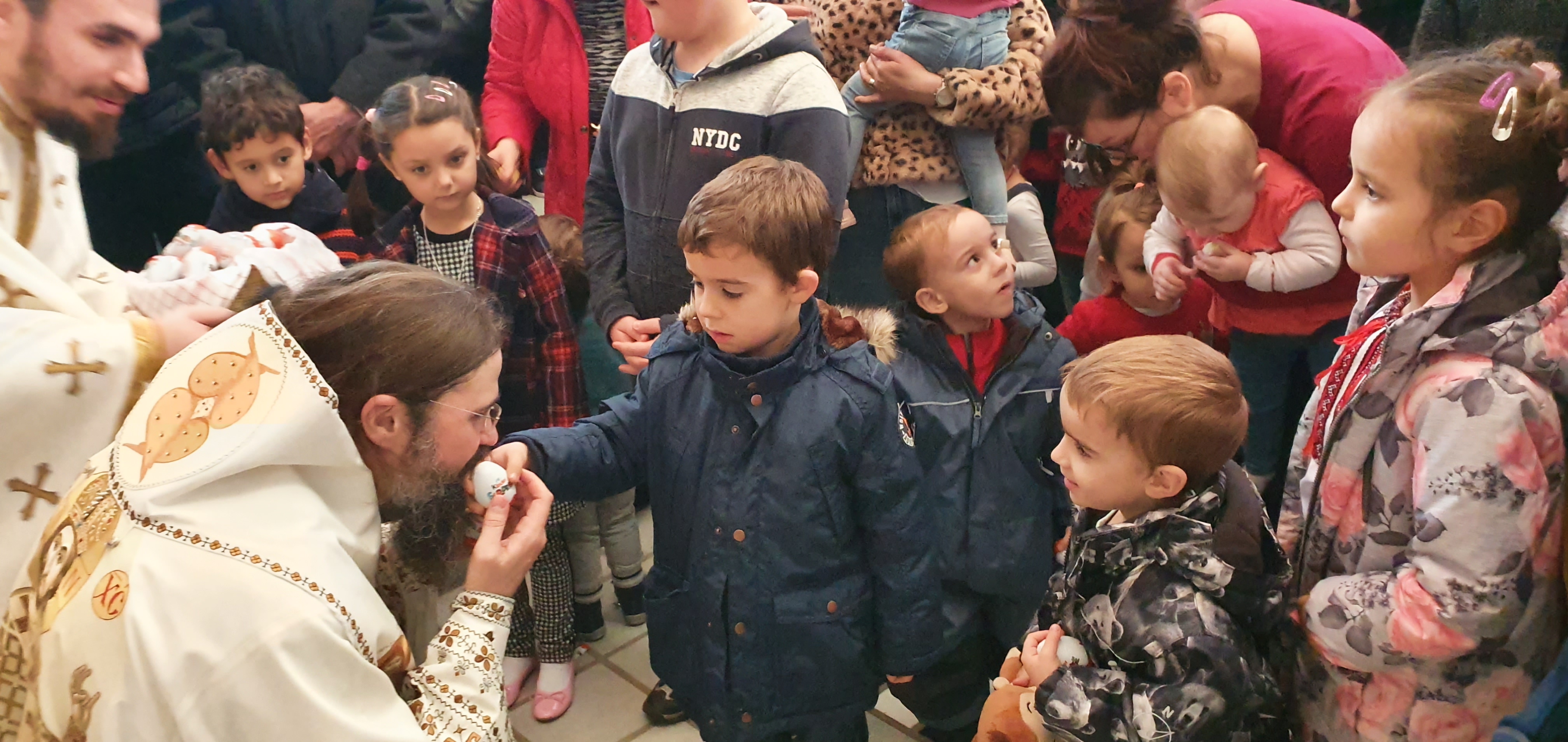 PS Părinte Episcop Macarie: „Durerea de mamă este una dintre cele mai mari și adânci dureri pe care le cunoaște umanitatea!”