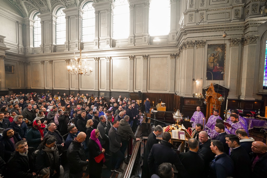 O lună de poveste în Parohia „Sfântul Gheorghe” din Londra