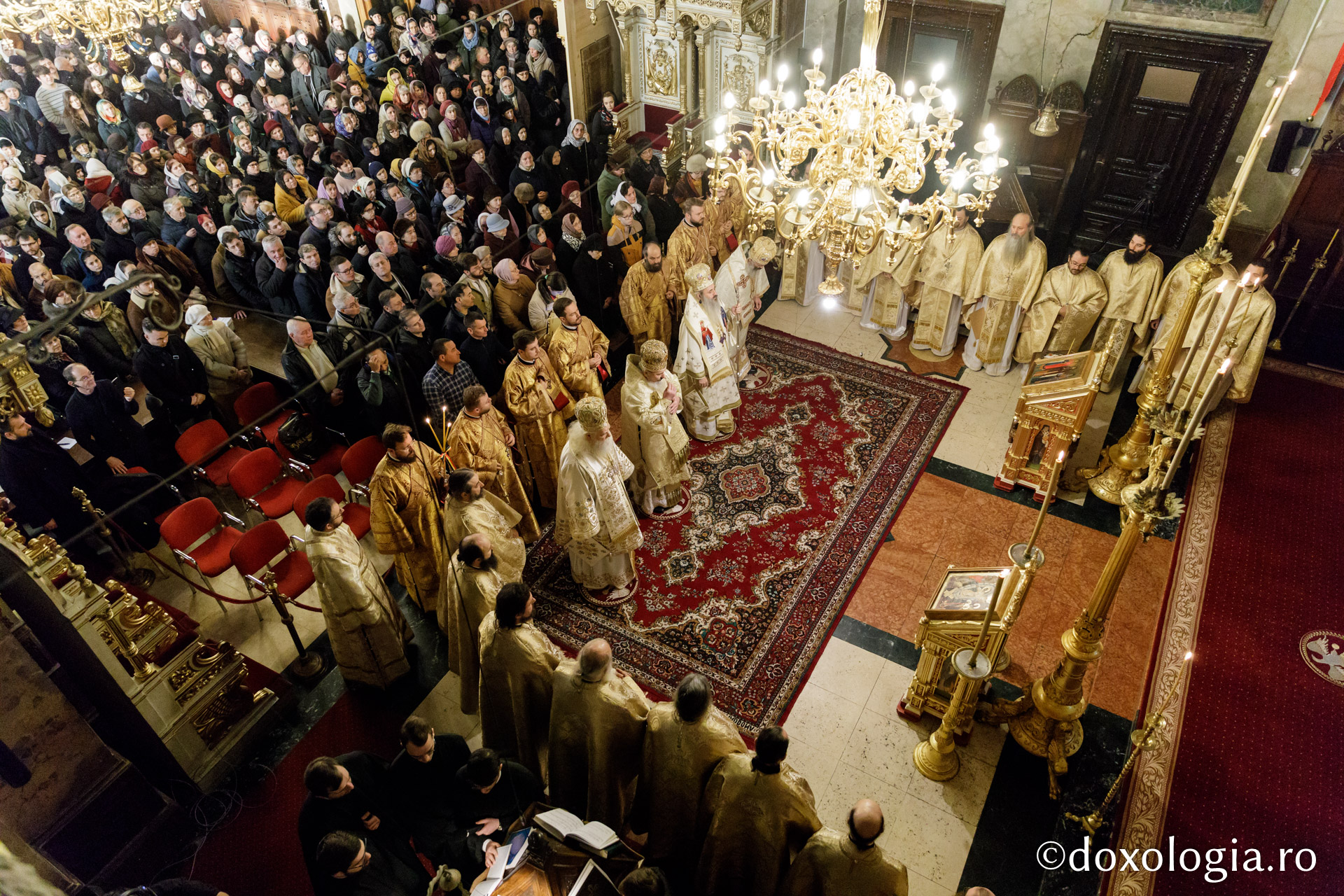 Sfântul Ierarh Iosif cel Milostiv, sărbătorit la Catedrala din Iași: „Avea o sensibilitate sfâșietoare pentru durerea celorlalți”