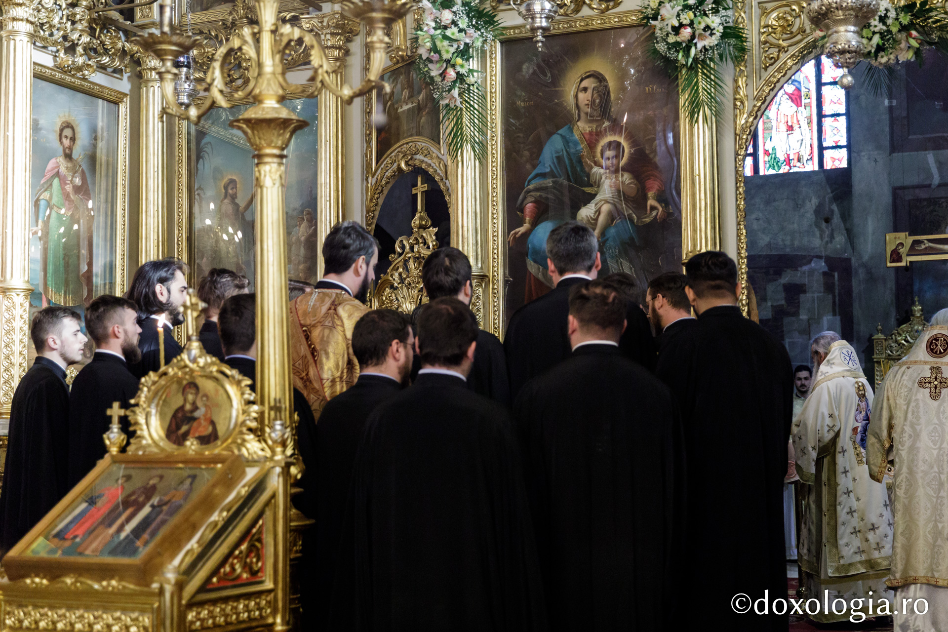 Sfântul Ierarh Iosif cel Milostiv, sărbătorit la Catedrala din Iași: „Avea o sensibilitate sfâșietoare pentru durerea celorlalți”