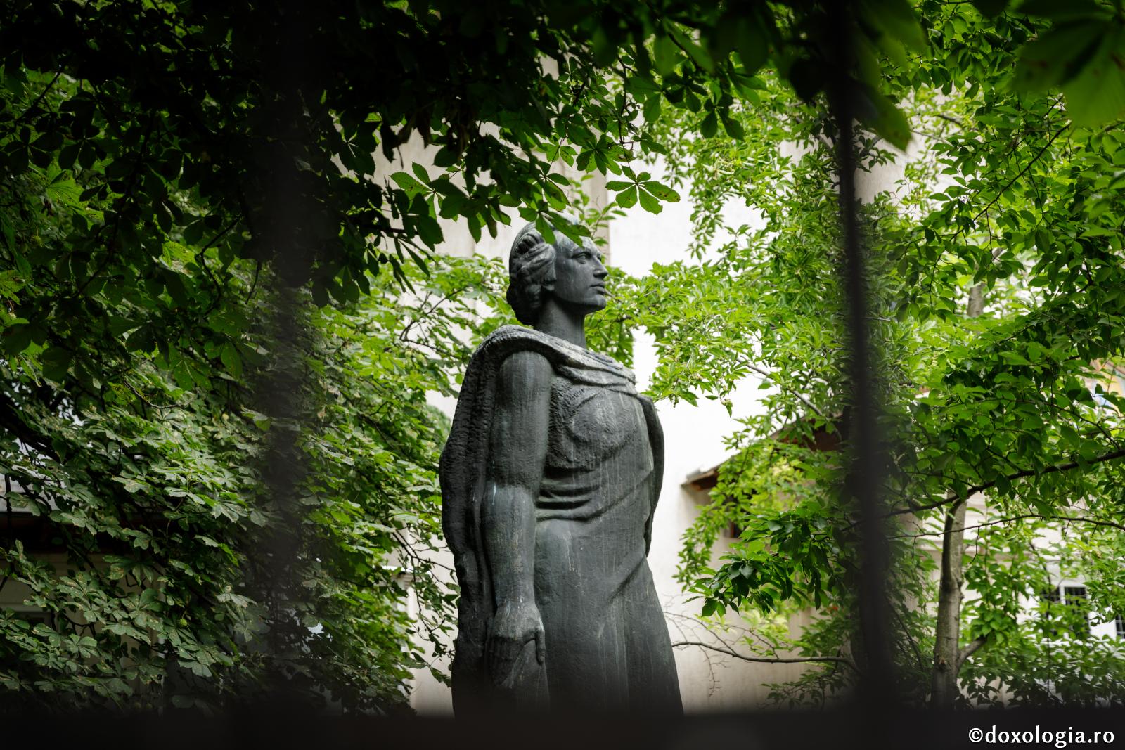 foto: Oana Nechifor În memoria lui Eminescu