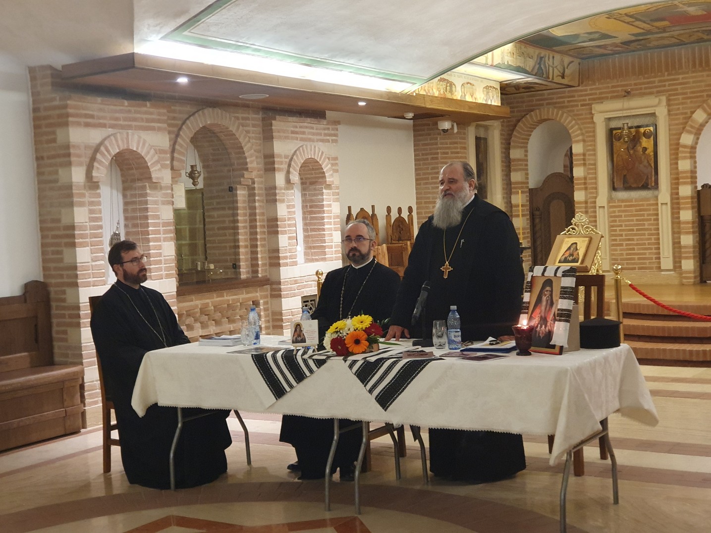 Conferință desfășurată la Iași: „Un Sfânt care a schimbat un oraș prin felul său de a fi”