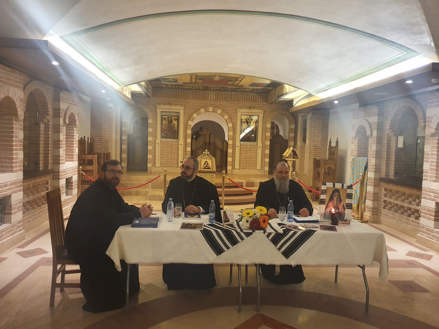 Conferință desfășurată la Iași: „Un Sfânt care a schimbat un oraș prin felul său de a fi”