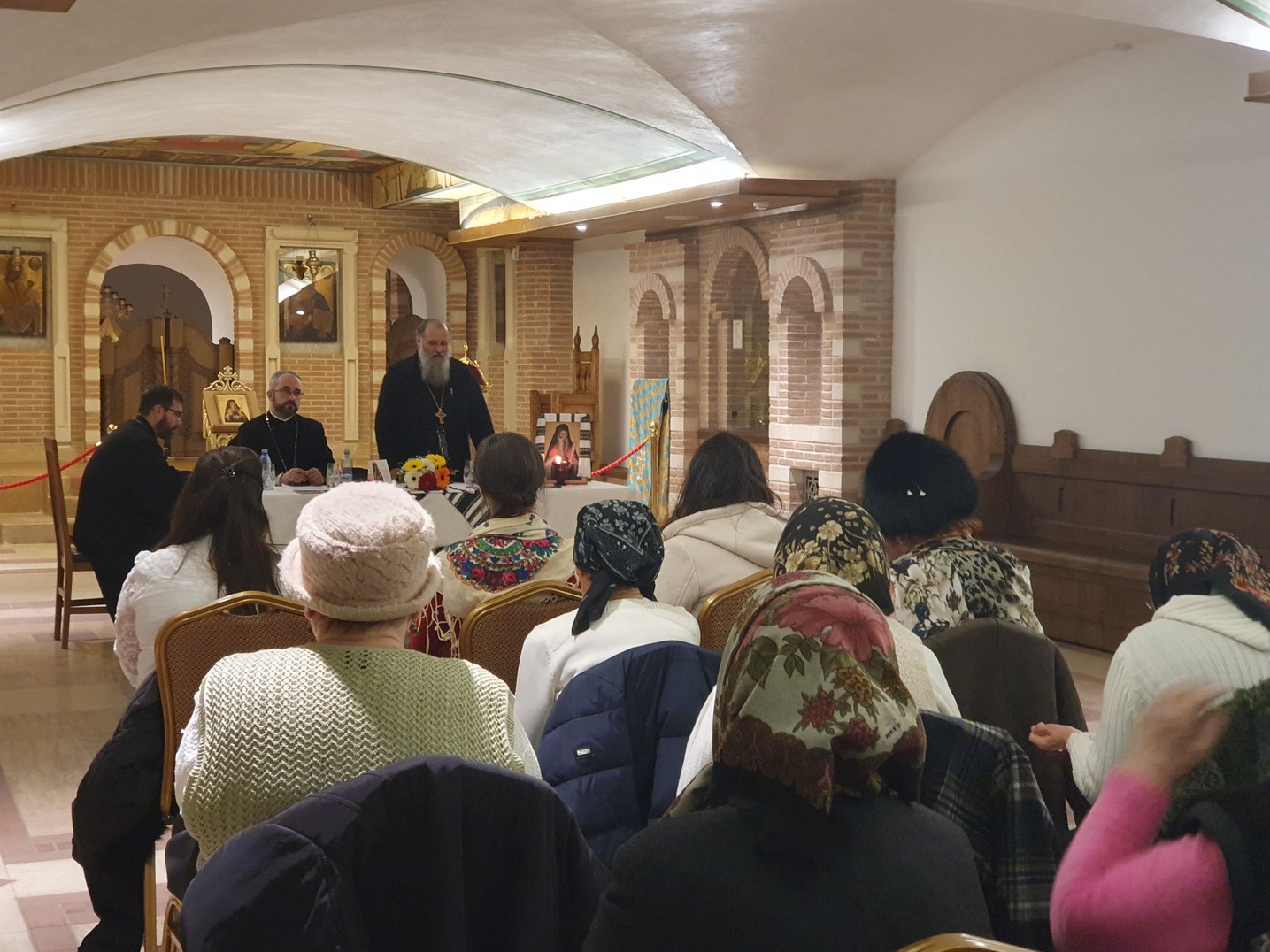 Conferință desfășurată la Iași: „Un Sfânt care a schimbat un oraș prin felul său de a fi”